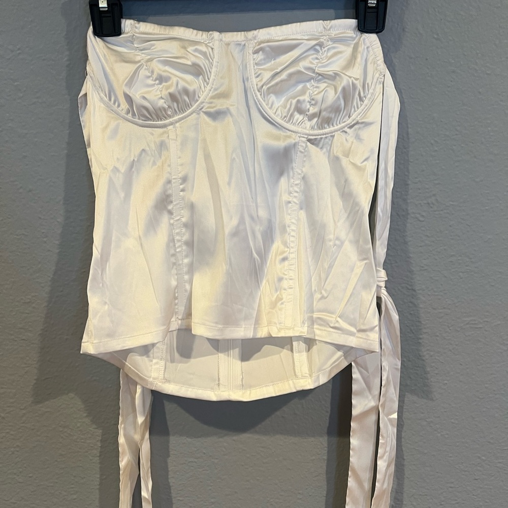 Women Gisele Satin Sleeveless Top